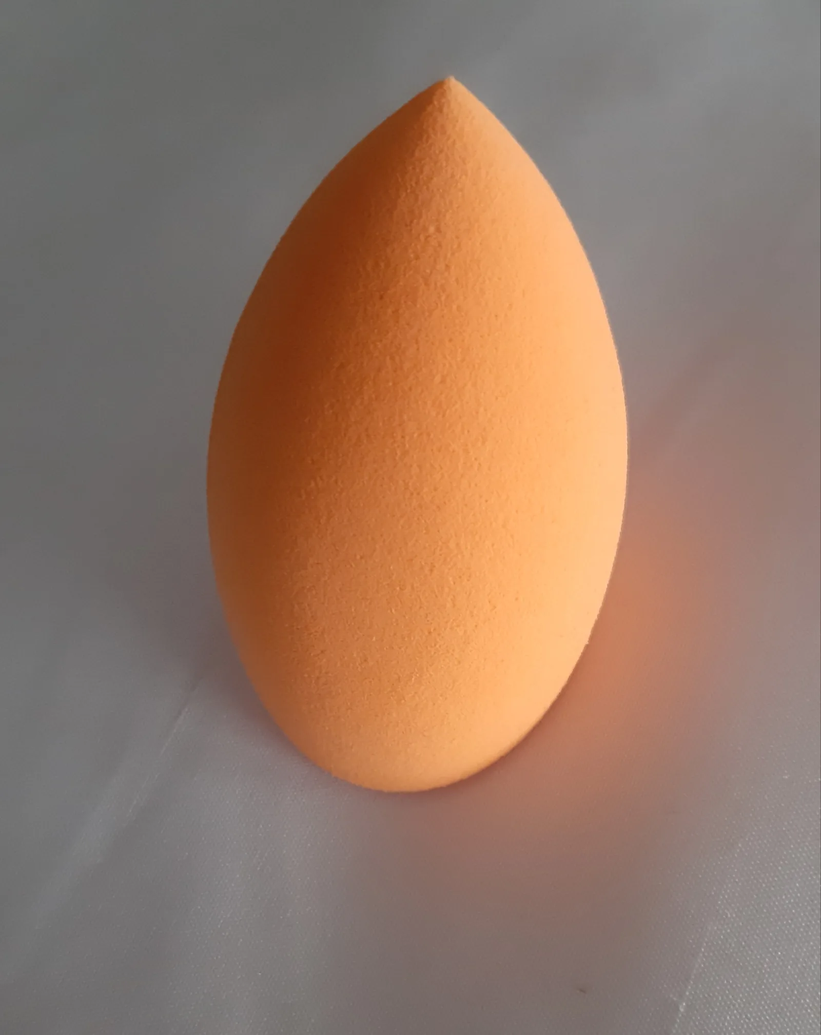 Dry beauty sponge. When wet it is used to apply make up.