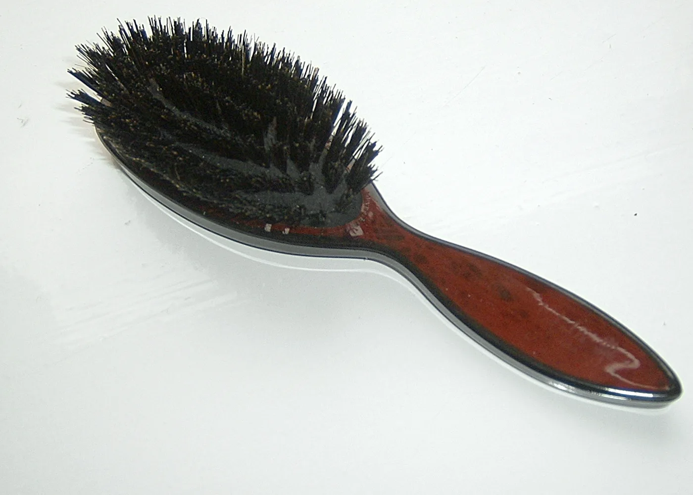 Flat hairbrush