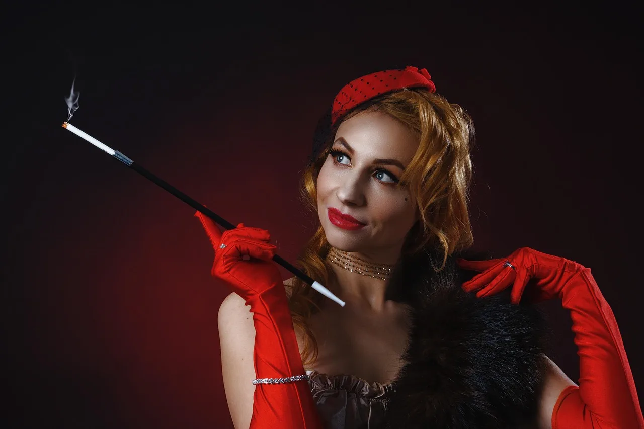 Kocie oko i czerwone usta Marilyn Monroe - poradnik