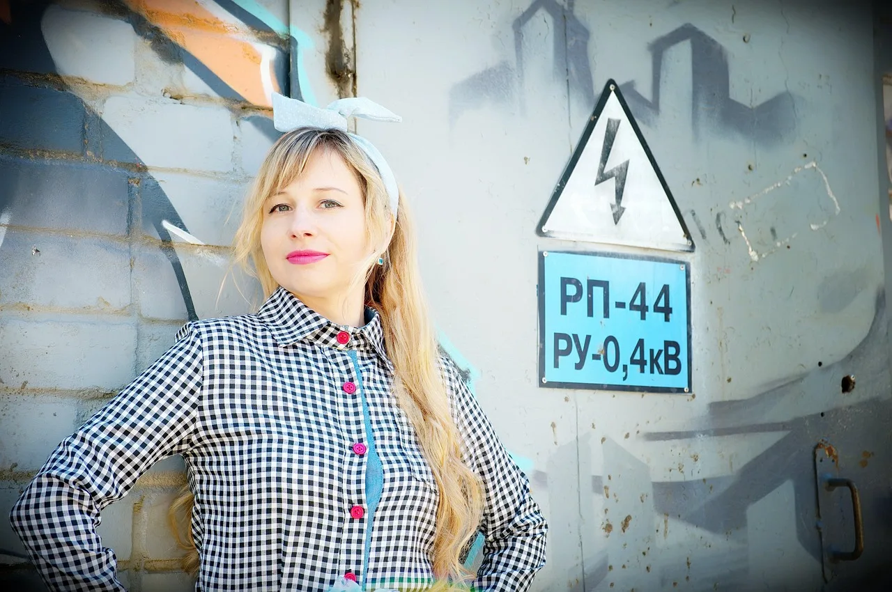 retro, rockabilly, moda, portret, zabytkowe, dziewczynka, kobieta, styl, długie włosy, koszula, blondynka, rock and roll, opaska, kłaniać się, piękno, model, poza, napięcie, elektryczność