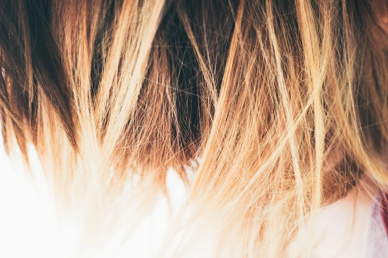 Refleksy Blond Włosy - 7 Najlepszych Technik i Inspiracji na Lato