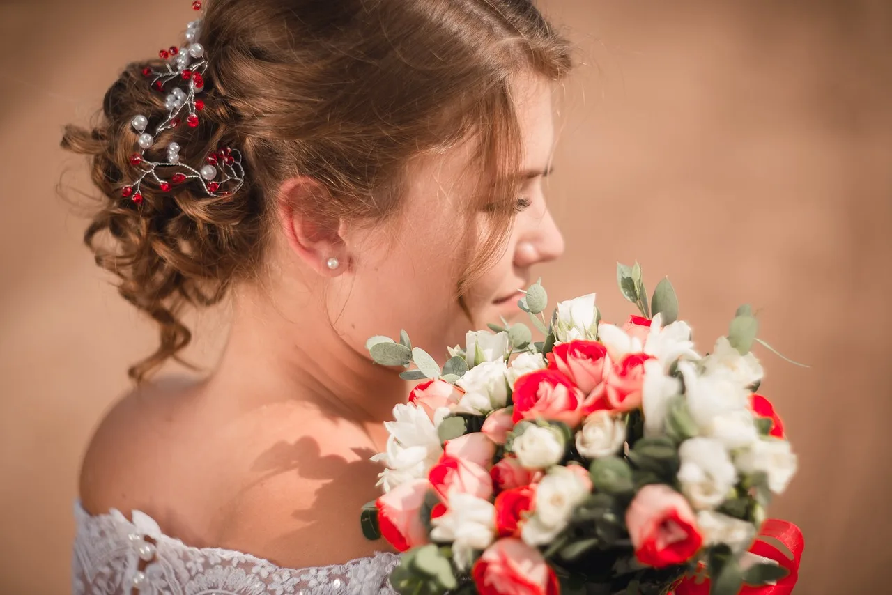 panna młoda, piękne kwiaty, fryzura, ślub, natura, bukiet ślubny, kwiaty, wsuwka, ornament, tapeta kwiatowa, włosy, kwiat tło, elegancki, ludzie, makijaż