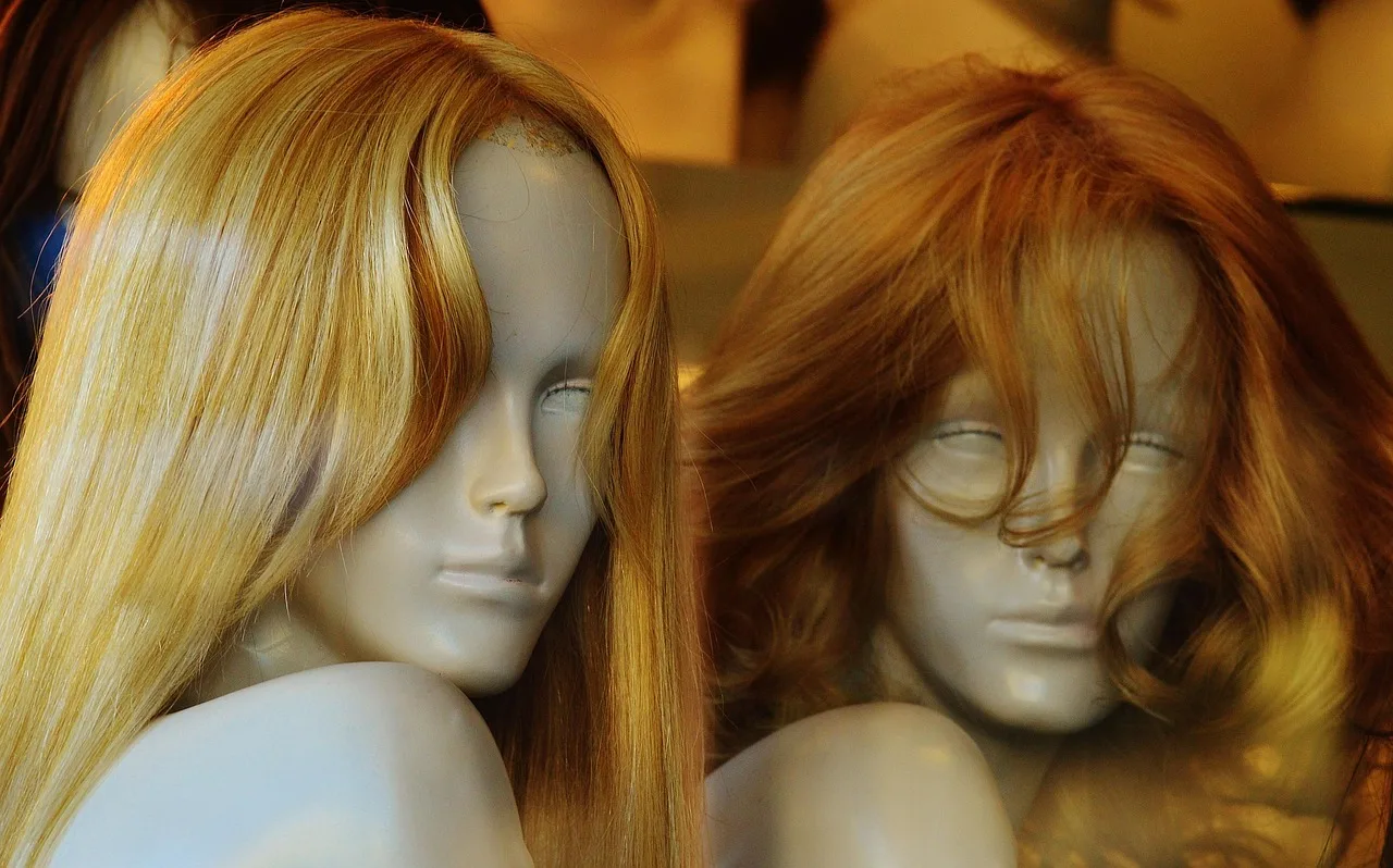 7 Blond Peruk z Allegro: Idealny Odcień do Twojej Karnacji