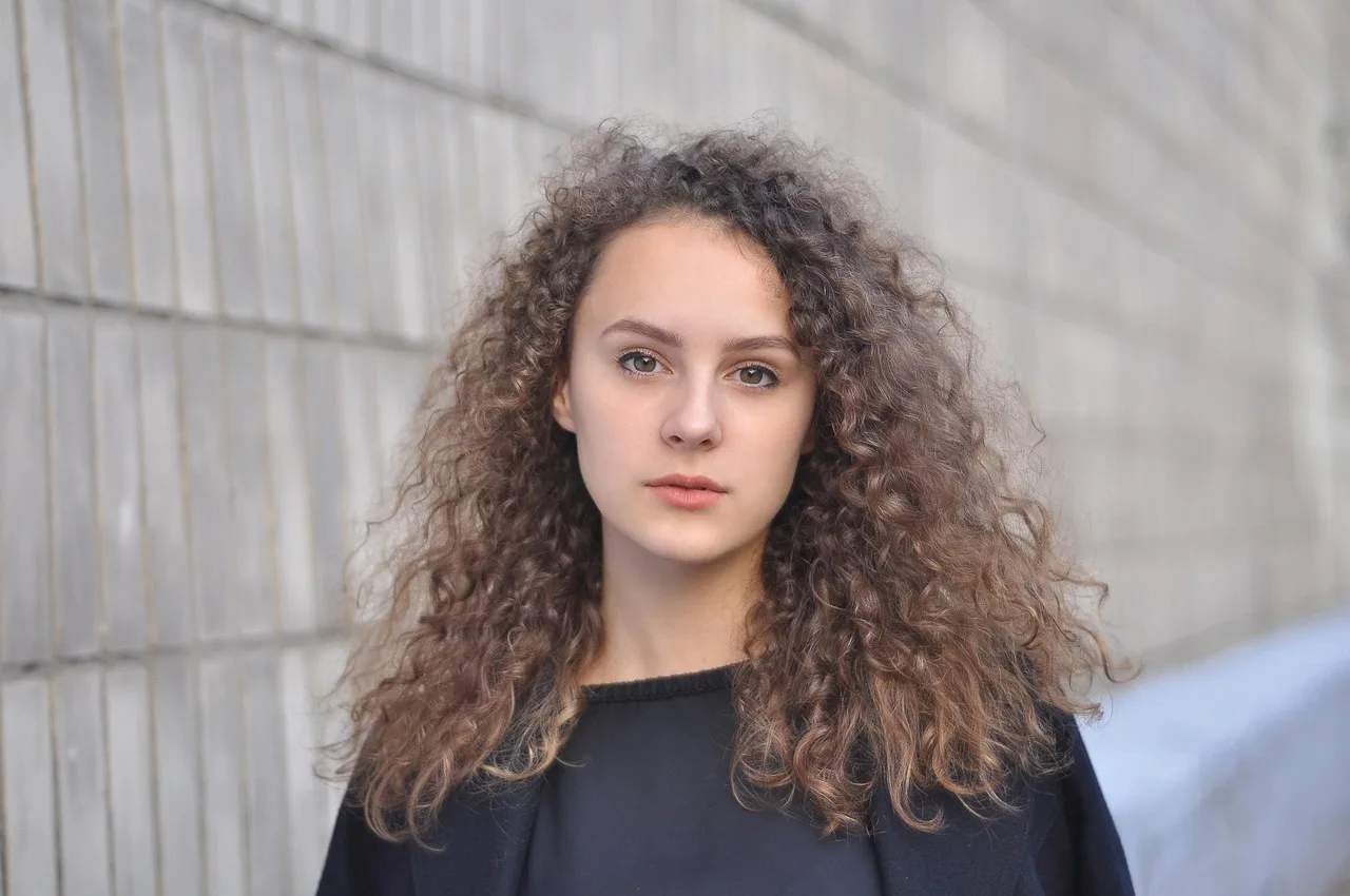 dziewczynka, curly, portrait, teen, piękny, kobieta, włosy, kobiety, modelu, portret, zakręcony, młoda kobieta, młody, ładny, portrait, portrait, portrait, teen, teen, teen, teen, teen