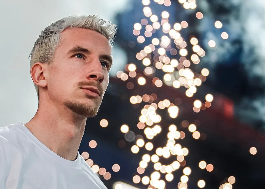 Lewandowski Blond: Jak Osiągnąć Kultowy Kolor Włosów w Domu?