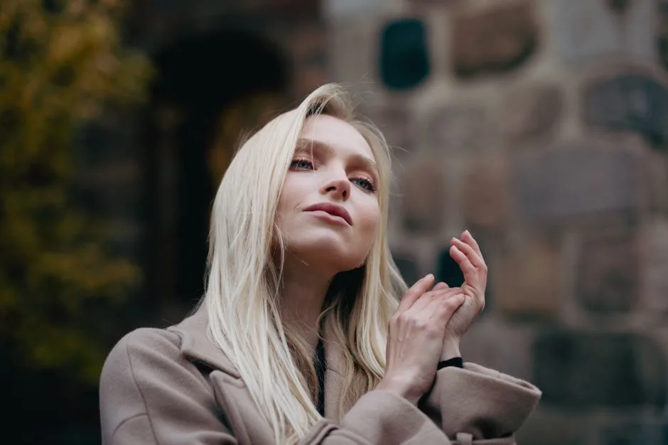 Długie Blond Włosy Z Grzywką