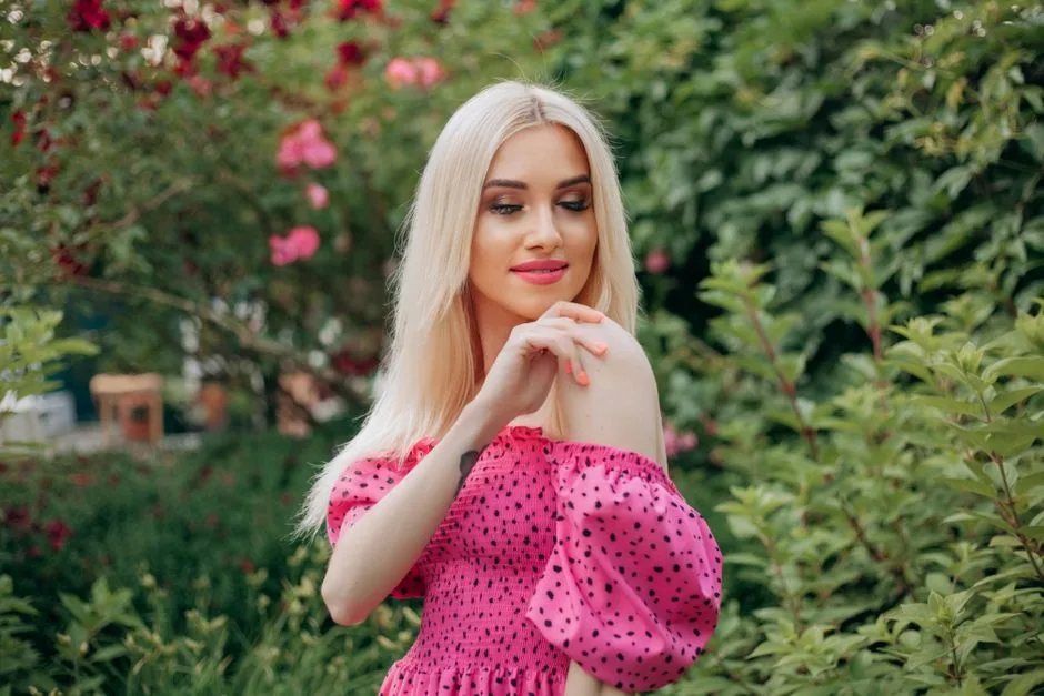 Selena Gomez Blond: Kompletna Metamorfoza, Która Podbija Internet