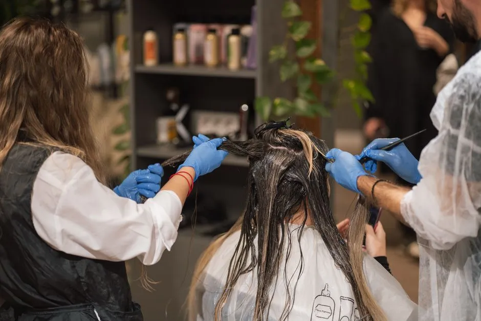 Profesjonalna Farba do Włosów Blond: 7 Sekretów Bez Żółtego Odcienia