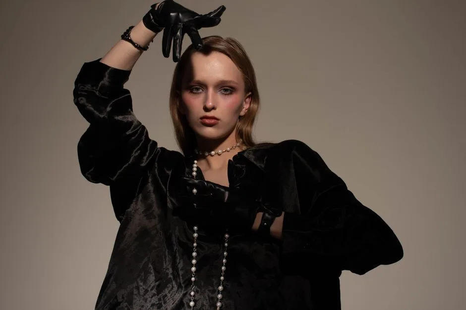Ciemny Perłowy Blond: Kompletny Przewodnik po Eleganckim Odcień