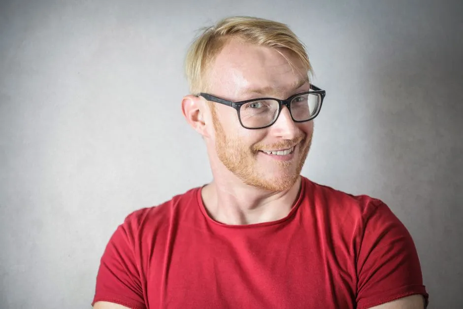 Poradnik blond włosów męskich: błędy i triki stylizacji
