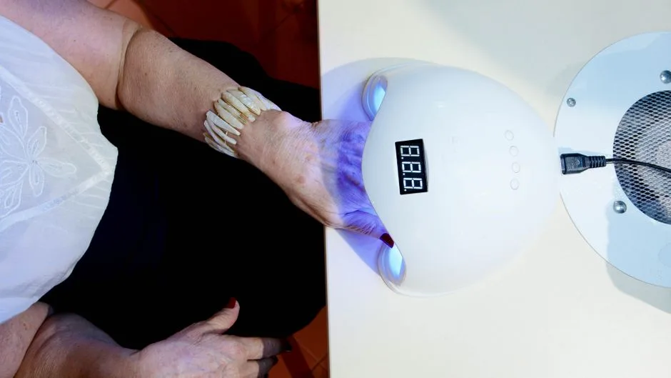 5 Powodów, Dla Których Lampa LEDowa Do Paznokci To Must-Have w Domowym Manicure