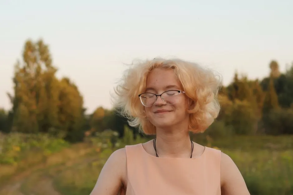 Beżowy blond - poradnik wyboru farby i 5 najlepszych odcieni