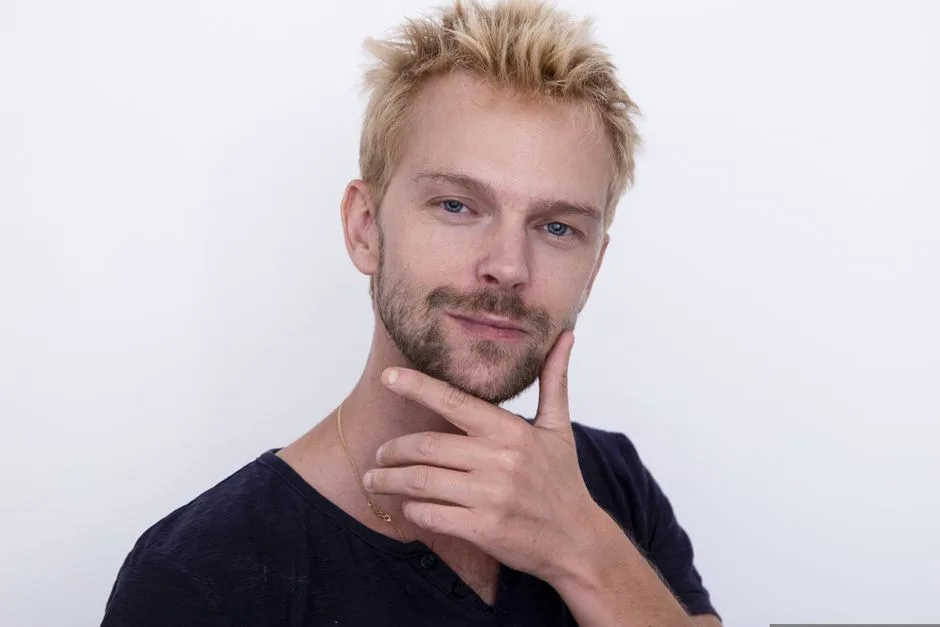 Buzz Cut Ciemny Blond: Kompletny Przewodnik po Stylizacji i Pielęgnacji