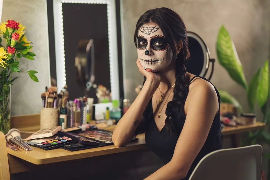 8 prostych makijaży na Halloween krok po kroku dla początkujących