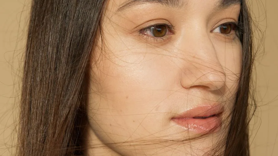 Naturalny makijaż no make up - triki na promienną skórę
