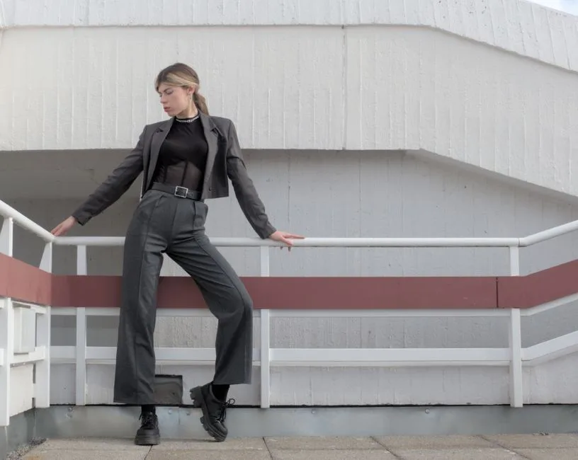 Stylizacja minimalistyczna: 7 zasad, które odmienią twój look